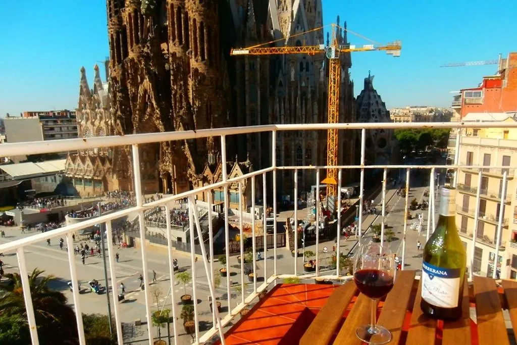Amazing Views Of Sagrada Familia Apartment Barcelona