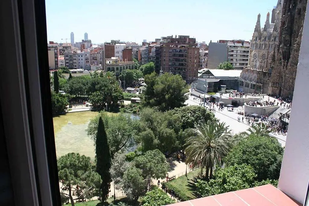 Amazing Views Of Sagrada Familia Apartment Barcelona